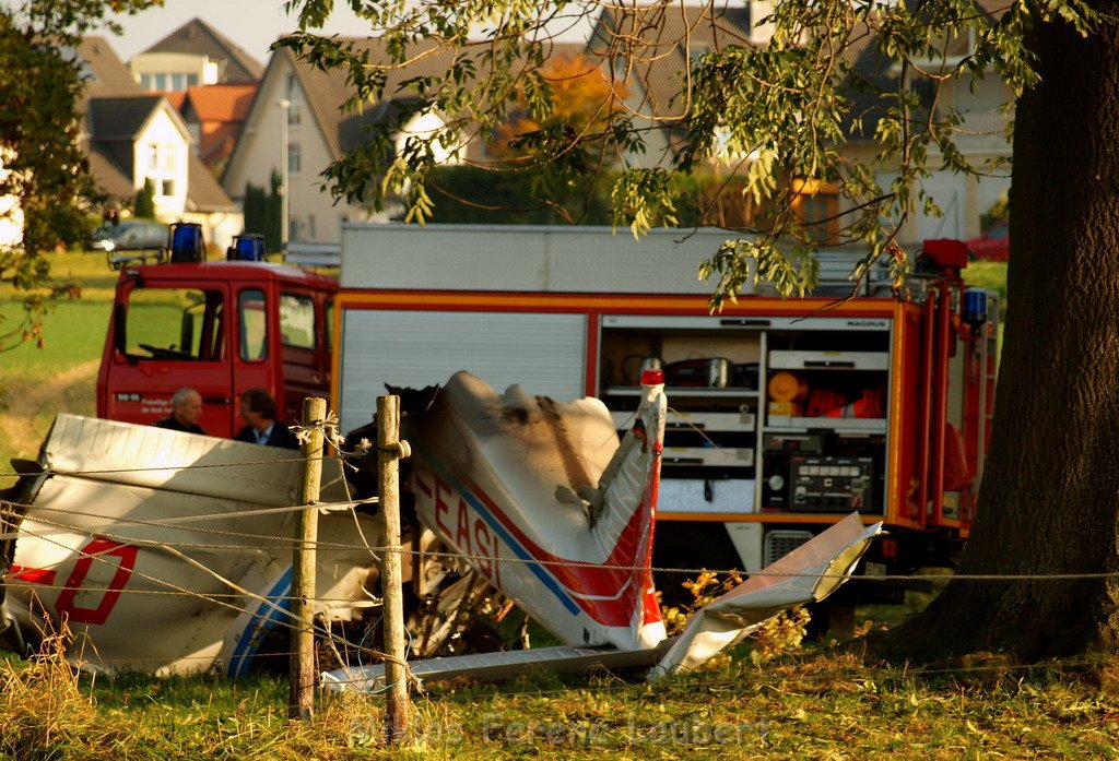 Kleinflugzeug abgestuerzt Sankt Augustin Meindorf P117.JPG